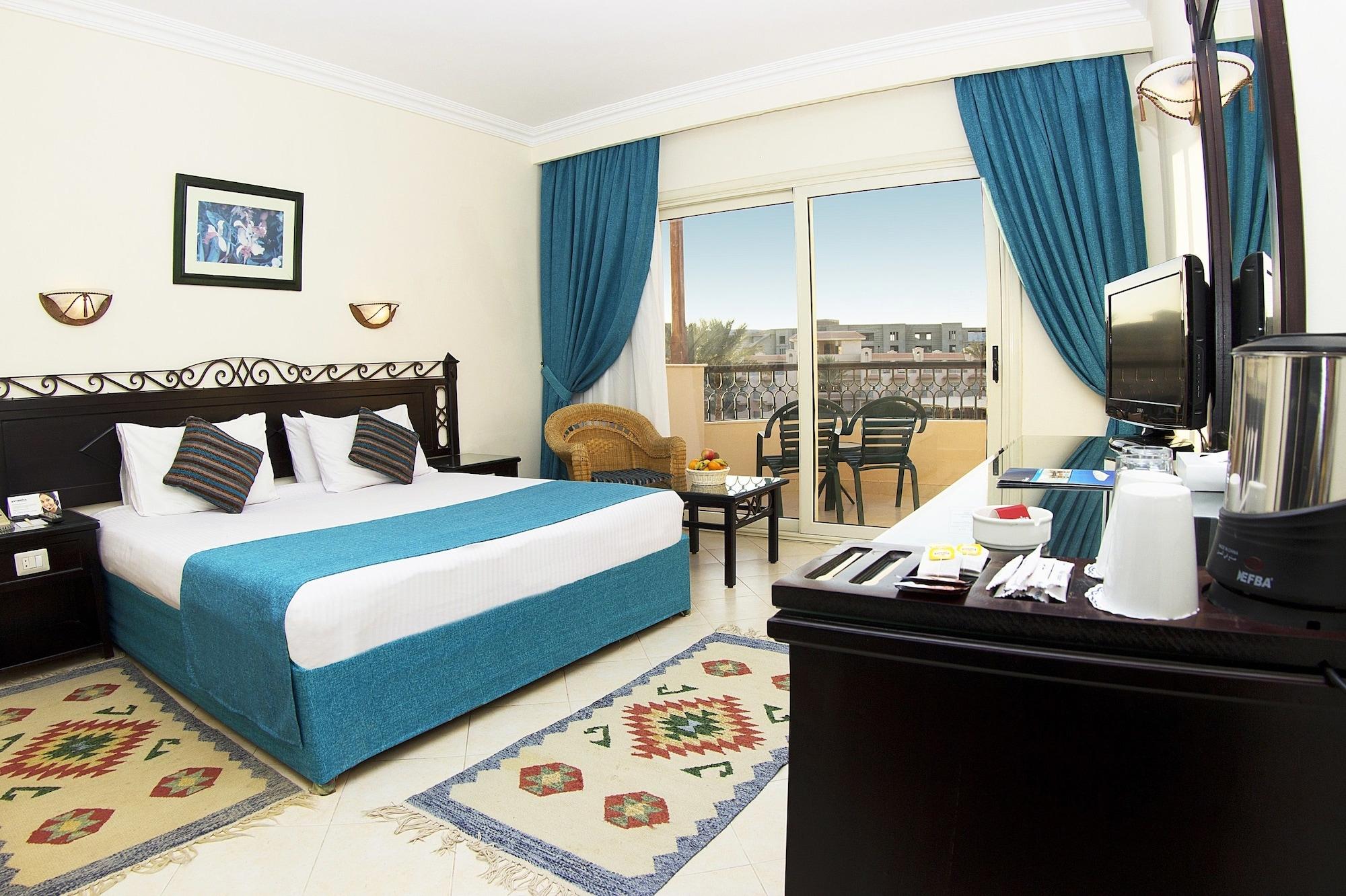 Pyramisa Beach Resort Sahl Hasheesh Hurghada Exterior photo A room at the hotel