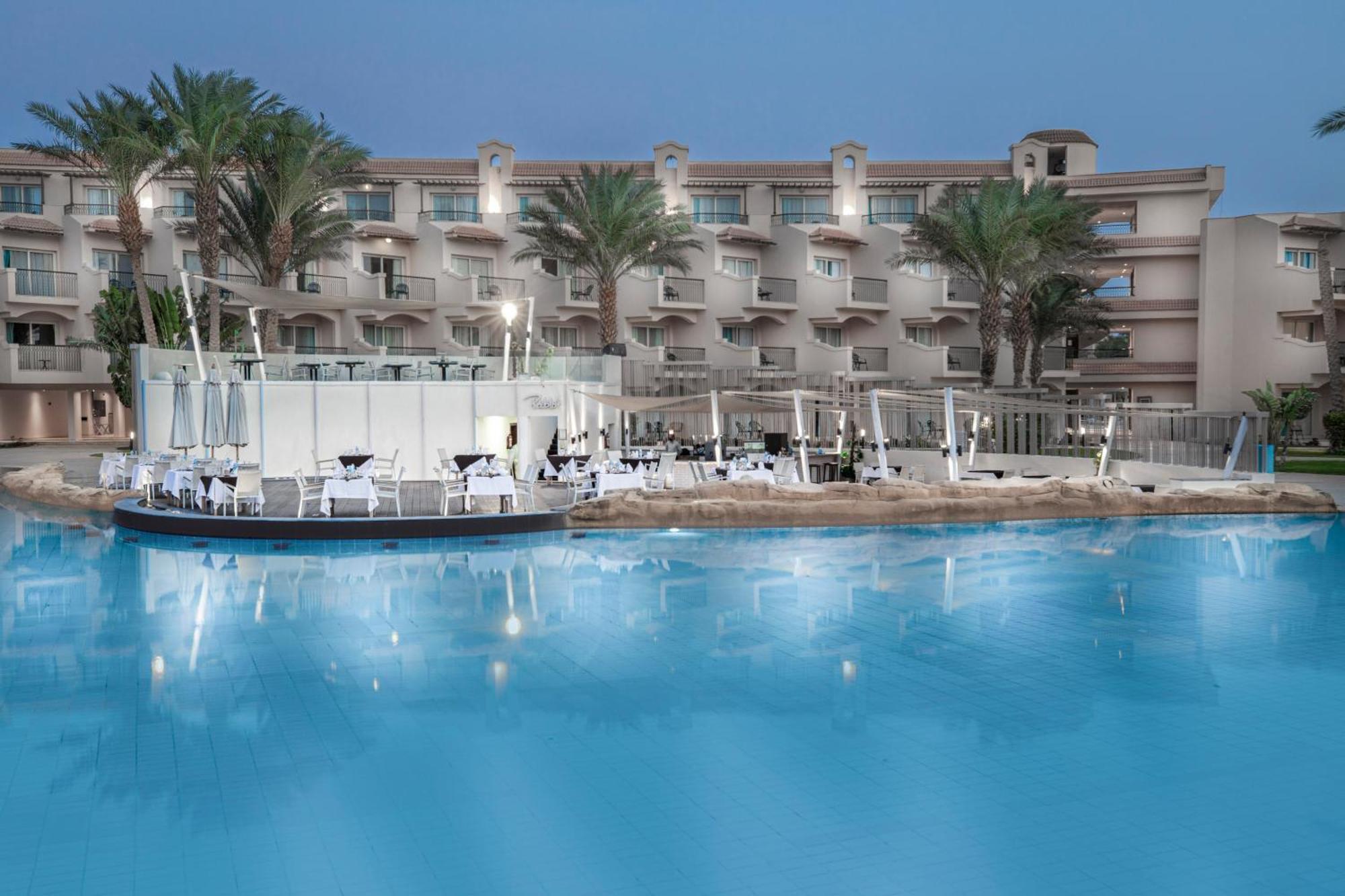 Pyramisa Beach Resort Sahl Hasheesh Hurghada Exterior photo The resort's main pool